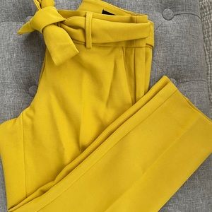 Loft Petite Julie fit in yellow